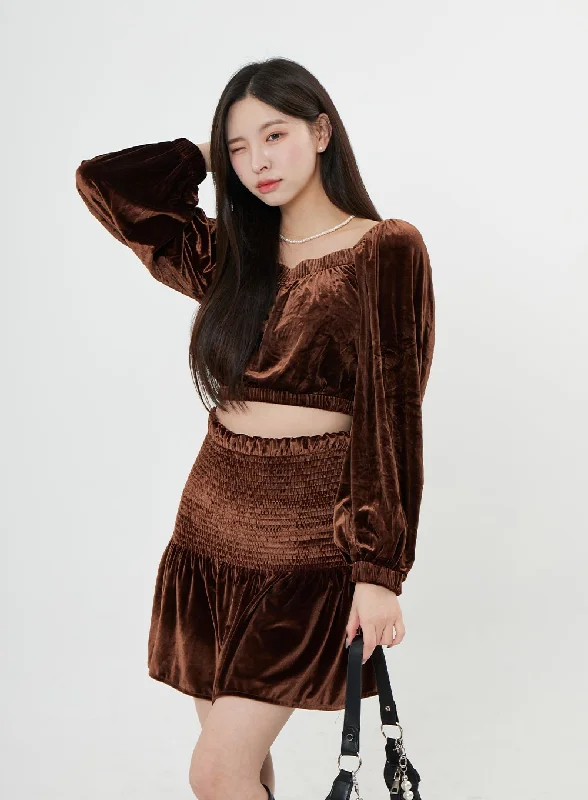 Velvet Elastic Puffy Sleeves Crop Top BO31